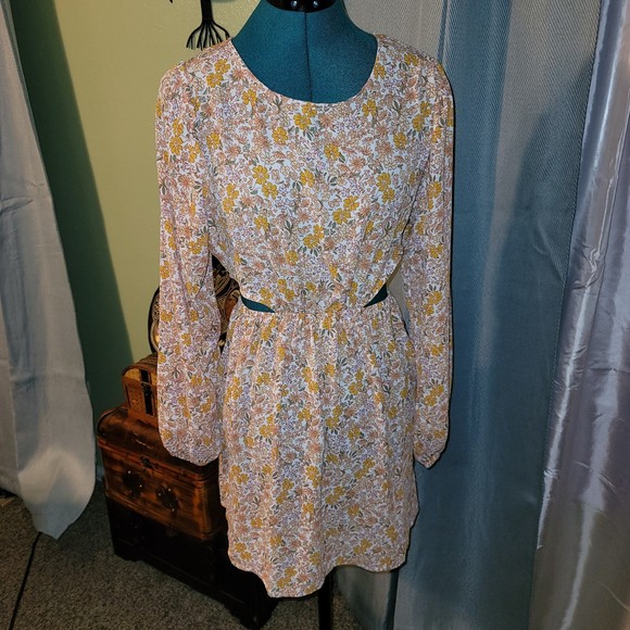 NO COMMENT Juniors Large Zip Backless One-Piece Dress. Floral Light Mini NEW - Picture 5 of 6